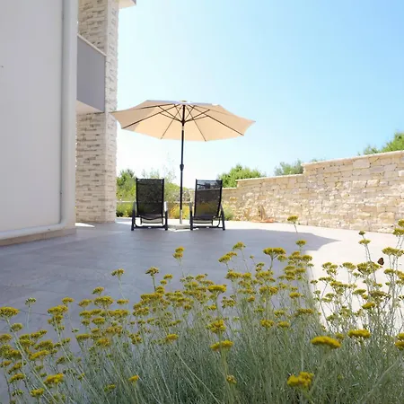 - New Near Podvrske Apartment *