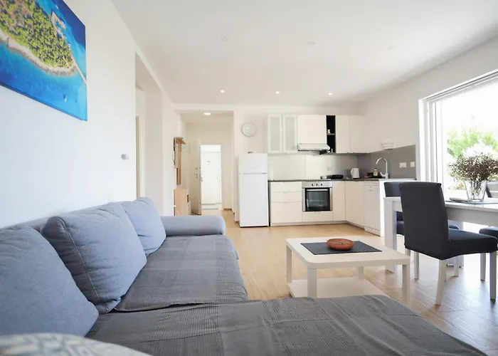 - New Near Podvrske Apartamento *