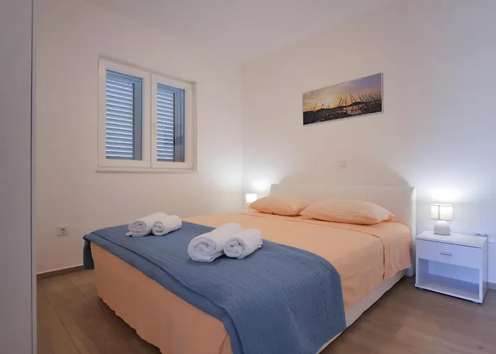 - New Near Podvrske Apartamento Murter